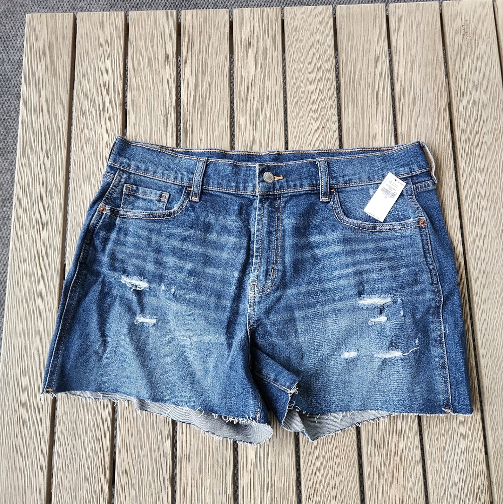 NWT Old Navy Denim Shorts, Size 10, Blue distressed